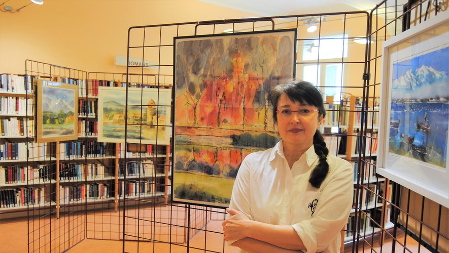 Accrochage de Nadia BODNAR à la médiathèque de Rivesaltes